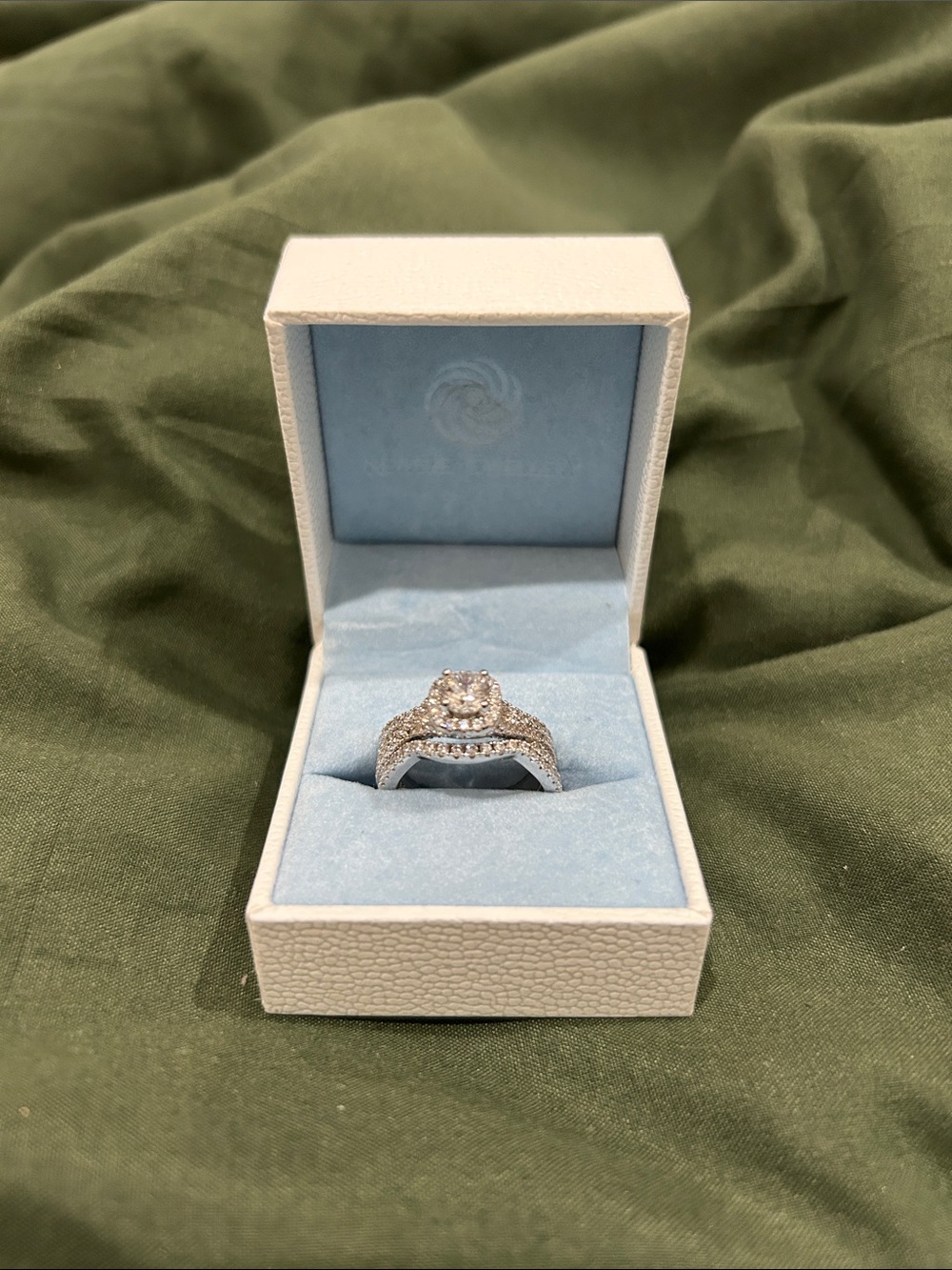 White Gold Diamond Halo Engagement Ring - White/Silver